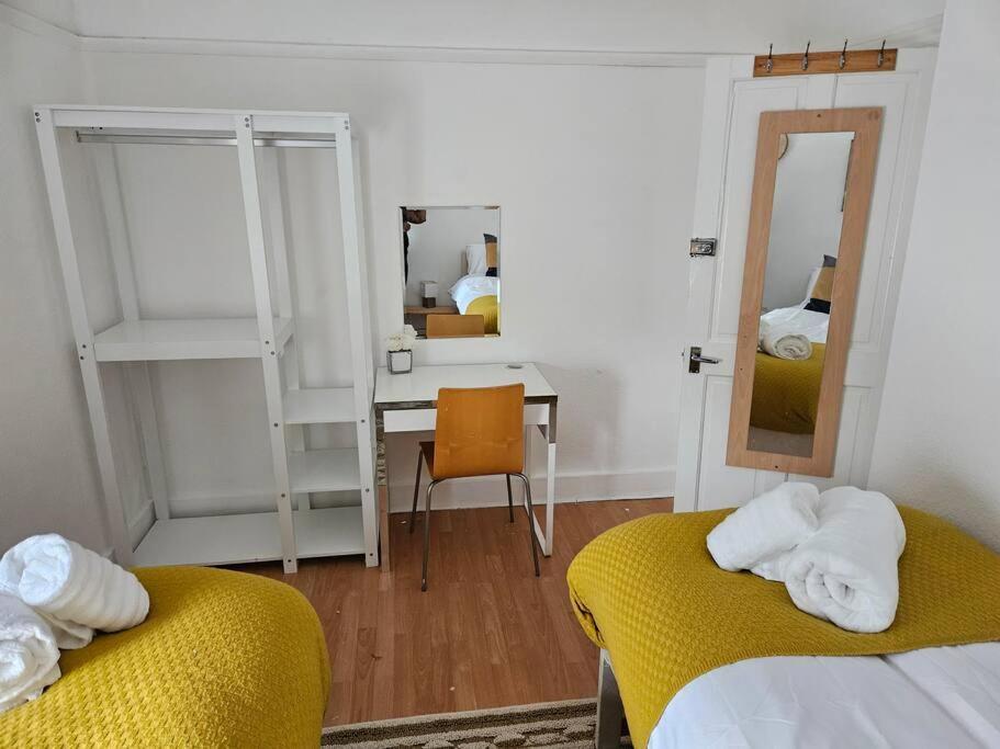 Stylish 2 Bed Apt - Harry Potter/ Leavesden Studios/Watford/Hemel Hempstead - Families/Professionals & Contractors Welcome - Serviced Accomodation Sarratt Esterno foto
