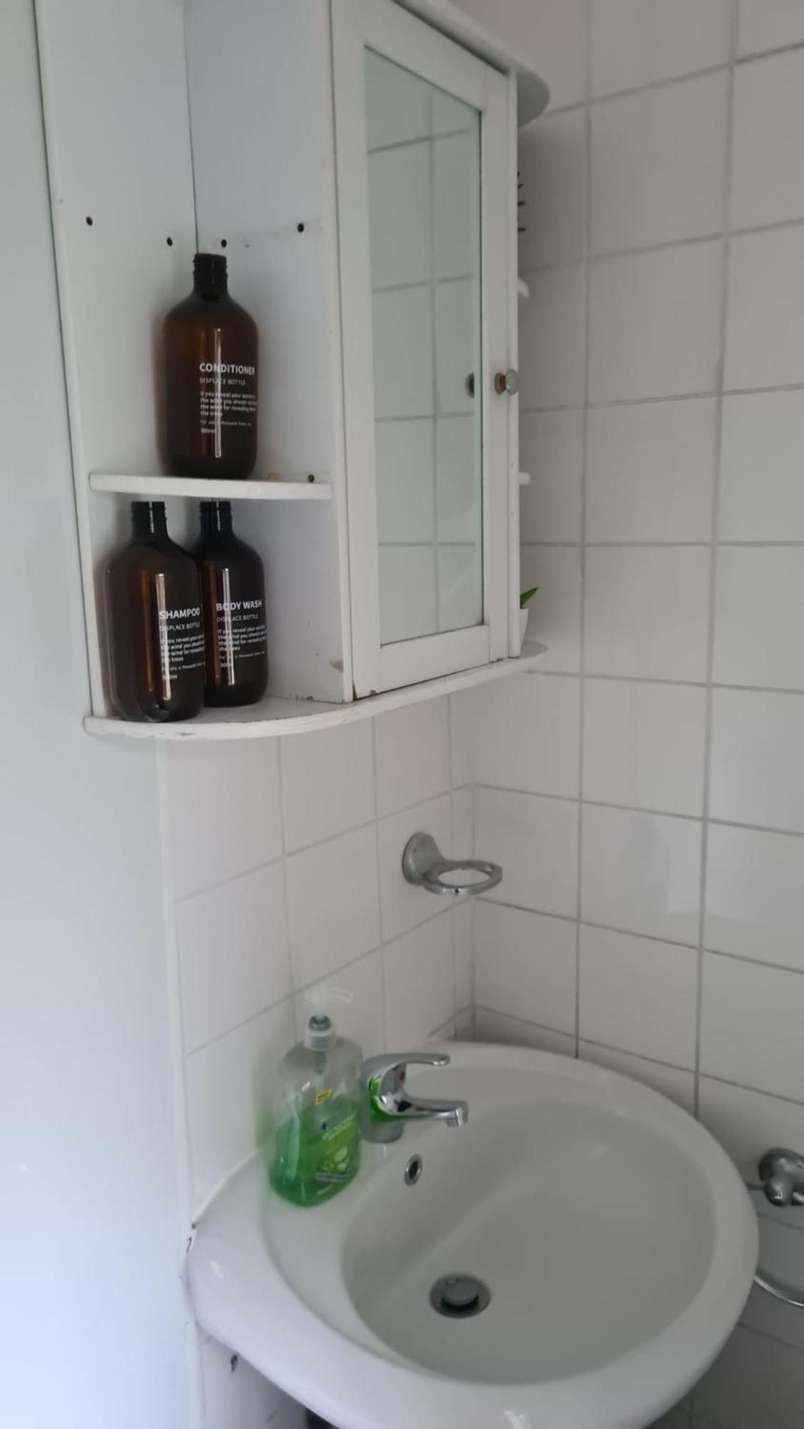 Stylish 2 Bed Apt - Harry Potter/ Leavesden Studios/Watford/Hemel Hempstead - Families/Professionals & Contractors Welcome - Serviced Accomodation Sarratt Esterno foto
